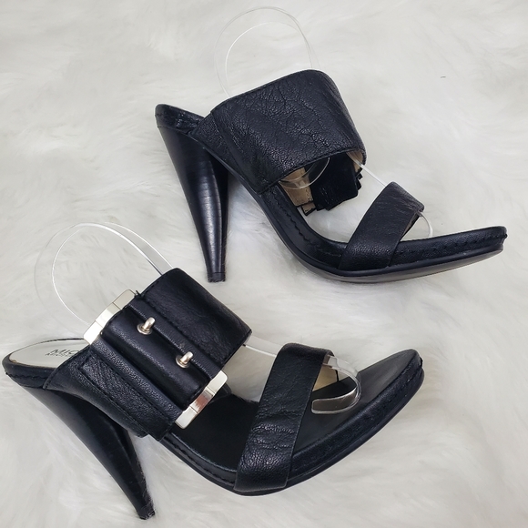 Michael Kors Size 8 Black Leather Buckle Heeled Sandals - Picture 2 of 10